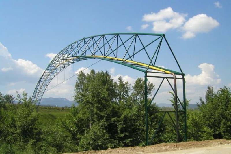Referencie / Potrubný most cez váh